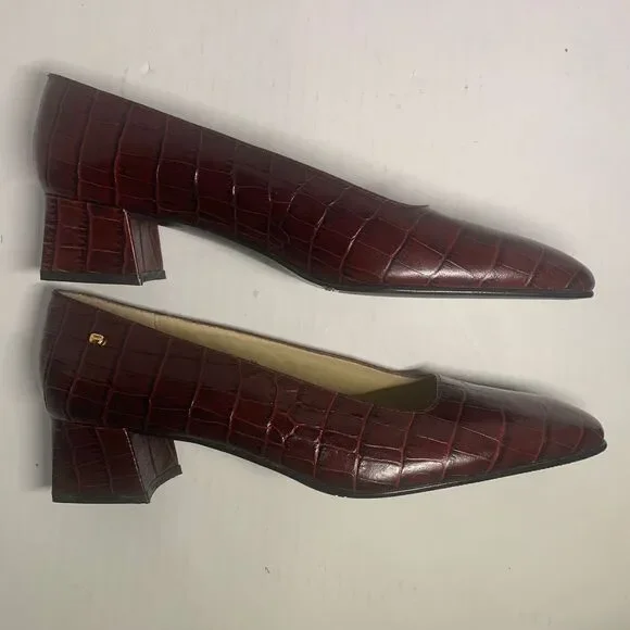 Etienne Aigner Astoria Red Gator Leather Pumps Size 9 Narrow - Picture 10 of 14